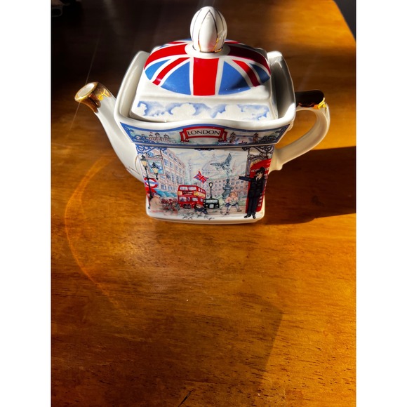 Sadler Other - Sadler London Heritage Teapot England Union Jack British Bus Ceramic 4660